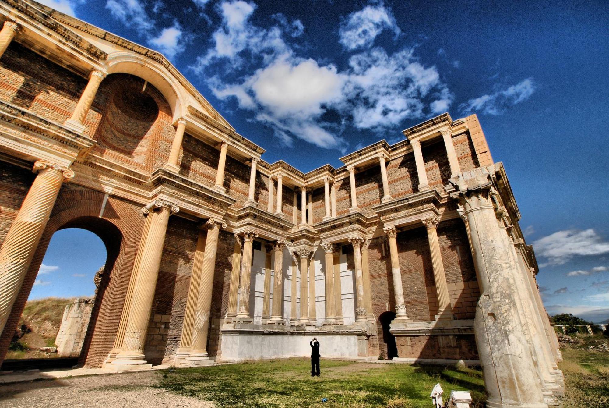 Lidya Sardes Hotel Thermal & Spa Salihli Bagian luar foto